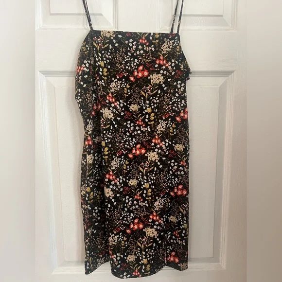 Forever 21 Black Floral Dress - Picture 1 of 4